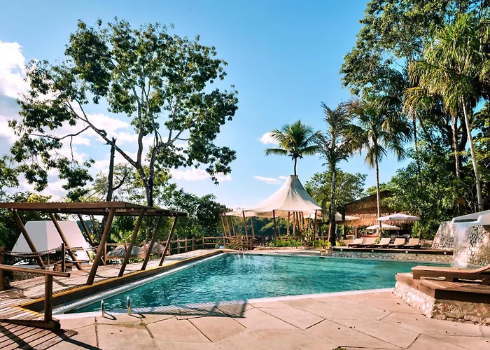 Hotel with pool: Villa Maya